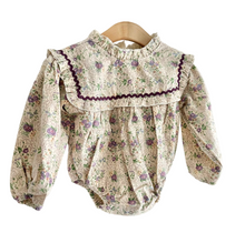 Load image into Gallery viewer, Cream lattice knitted cardigan with wooden buttons