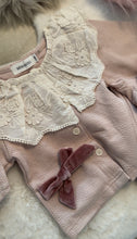 Load image into Gallery viewer, Two piece frill neckline pink/Cream suit
