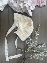 Load image into Gallery viewer, Summer crotchet bonnet
