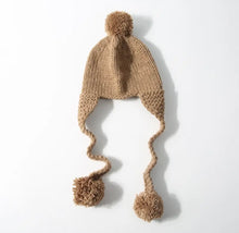 Load image into Gallery viewer, Beige Bobble hat
