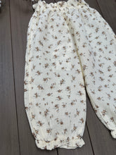 Load image into Gallery viewer, Floral summer trousers
