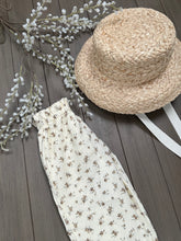 Load image into Gallery viewer, Floral summer trousers
