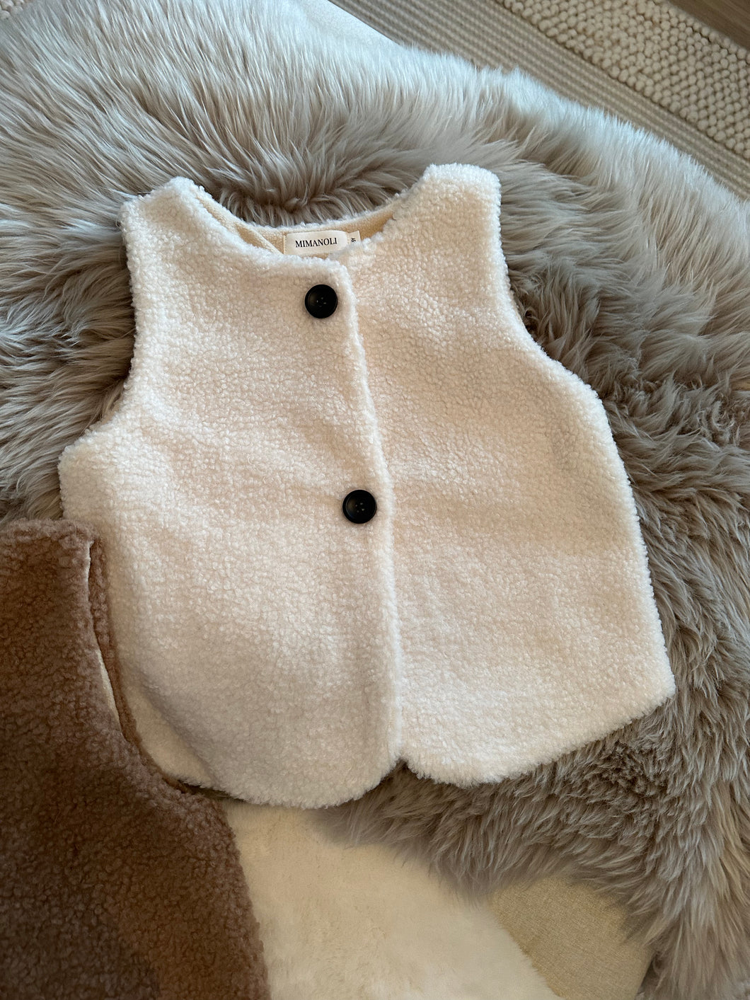 Natural boucle/teddy waist coat