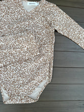 Load image into Gallery viewer, Beige floral Bodysuit and legging
