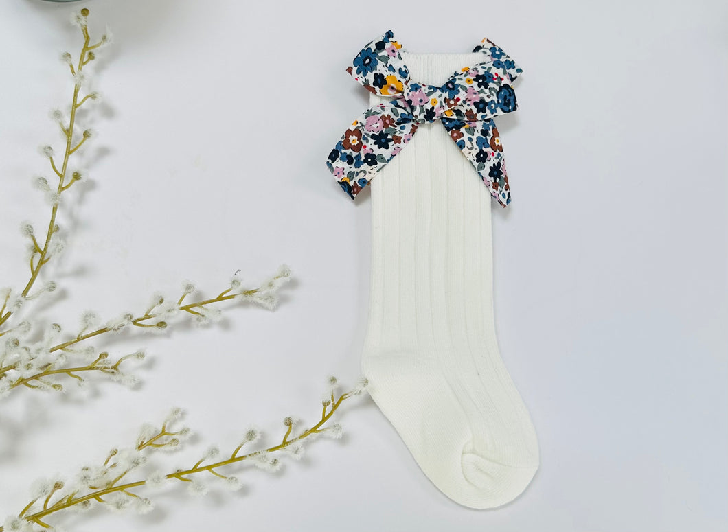 White floral soft socks