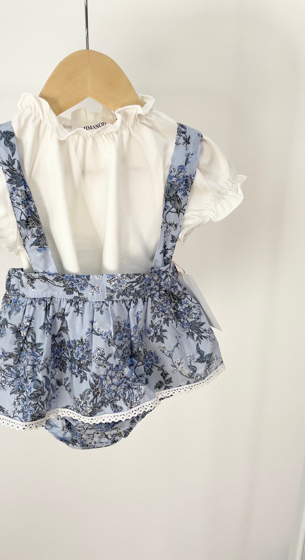 White short sleeved top